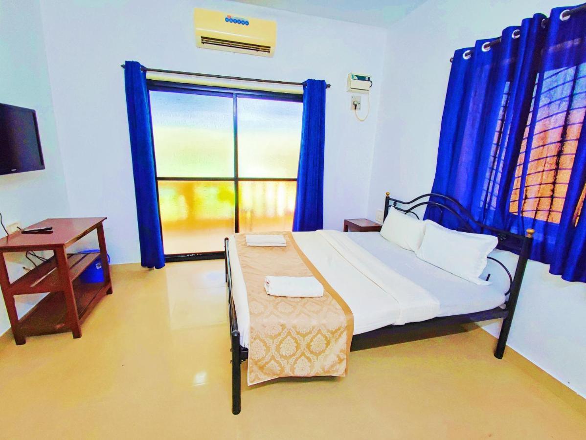 Maria Comfort Stay Baga Exterior photo